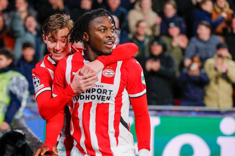 El PSV celebrando sus goles