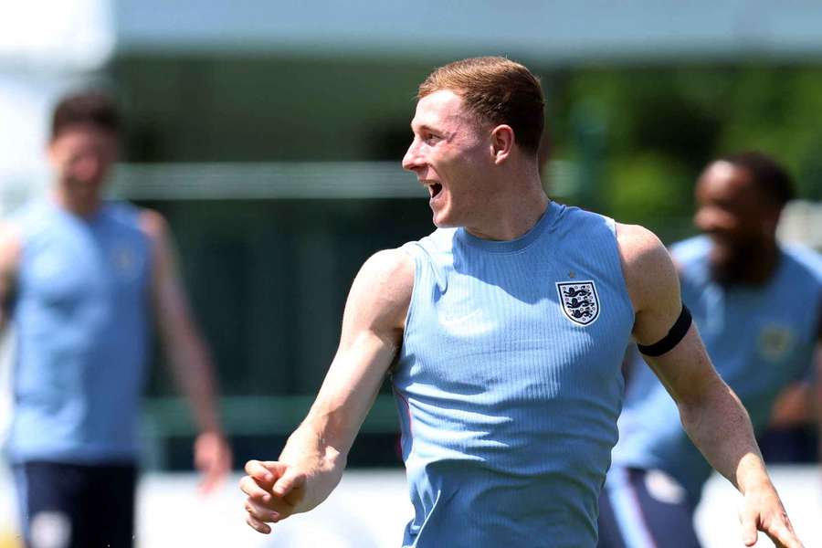 Elliot Anderson se alătură lui Man City