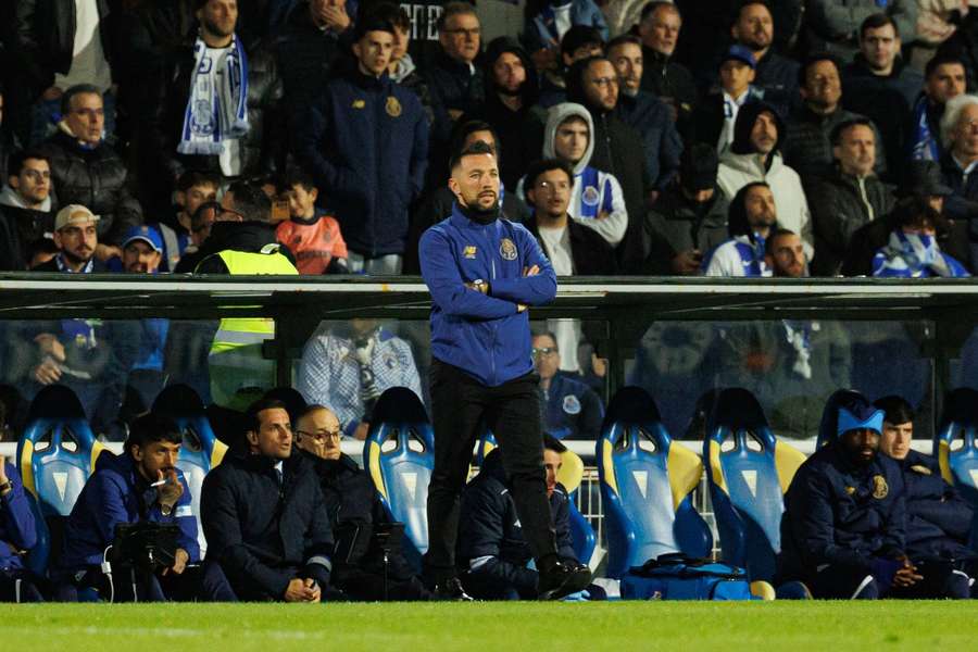 Francesco Farioli, treinador do FC Porto, no Estádio António Coimbra da Mota