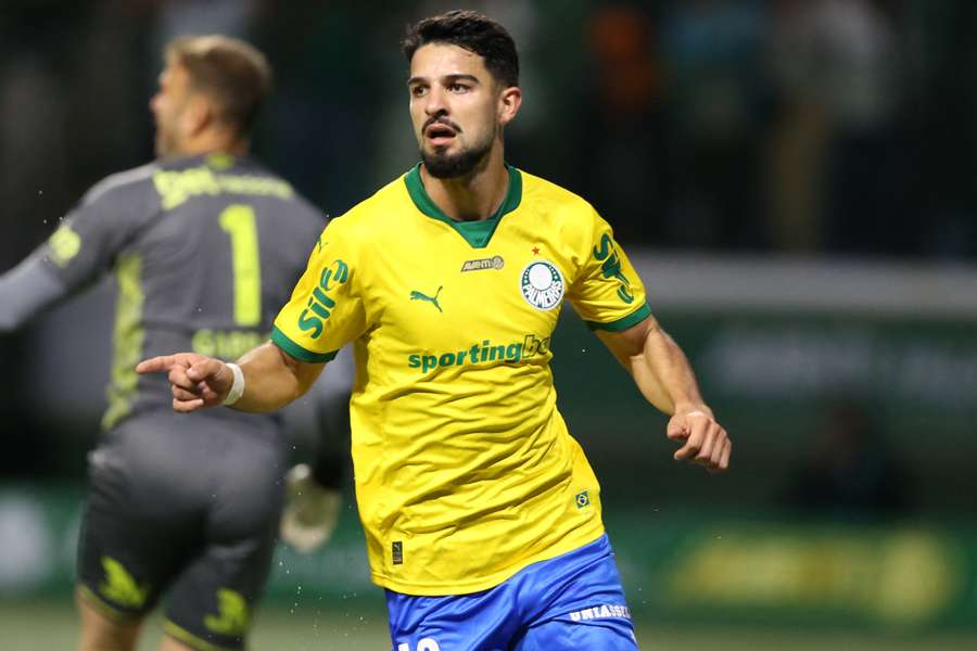 Flaco López fez dois gols na boa vitória do Palmeiras