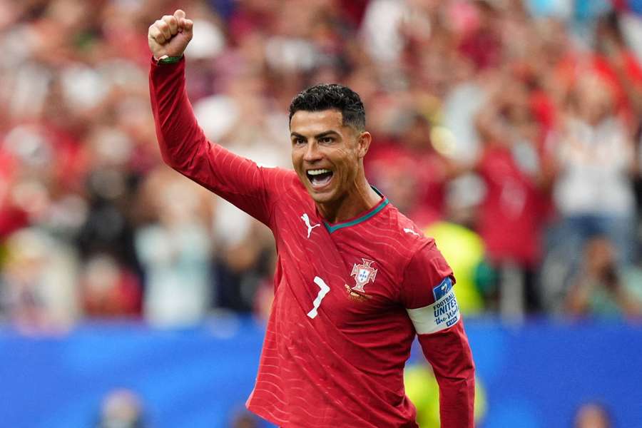 Cristiano Ronaldo lidera Portugal em busca do primeiro lugar do grupo em confronto inédito