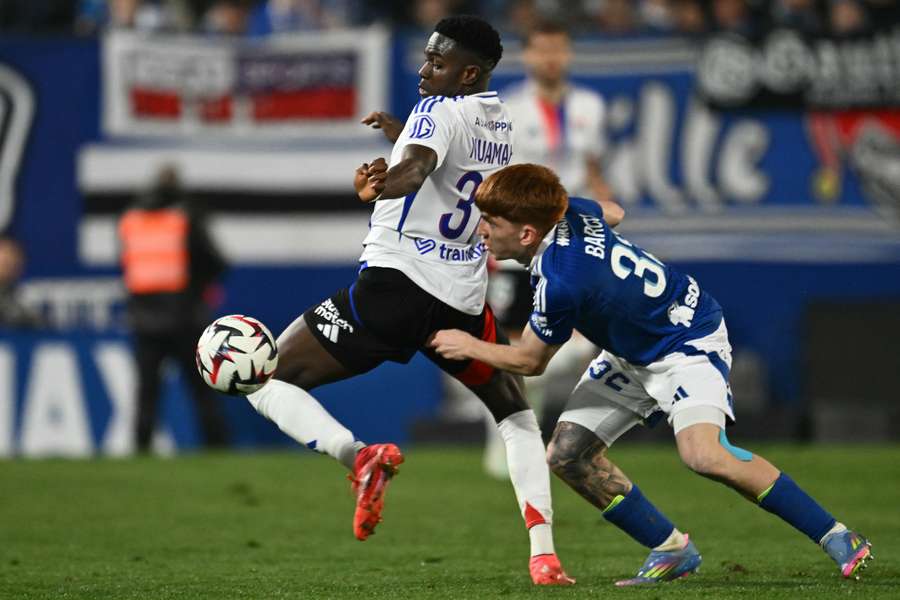 Ernest Nuamah durante a partida contra o Estrasburgo no final de março