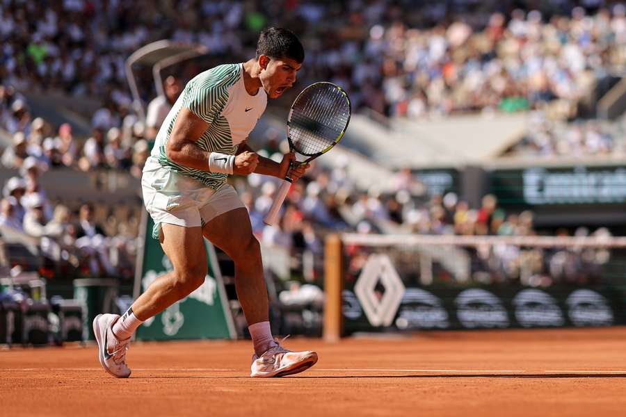 Alcaraz jogou pela primeira vez na quadra central de Roland Garros