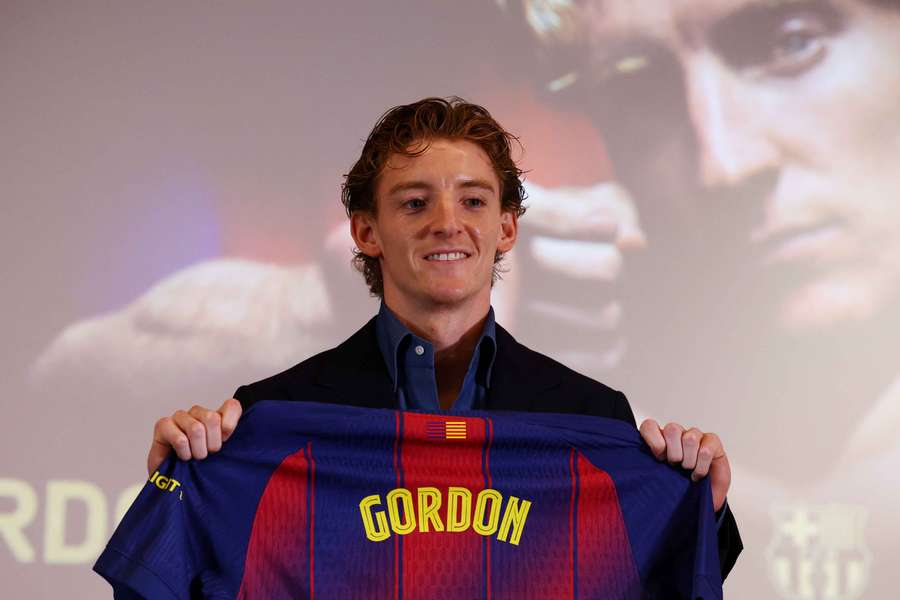 Mendieta says Gordon's Barcelona move will put "pressure" on "disappointed" Rashford Mendieta says Gordon's Barcelona move will put "pressure" on "disappointed" Rashford
