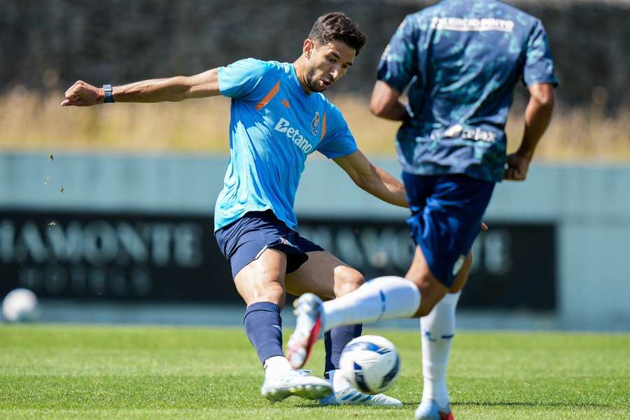 Marko Grujić foi utilizado frente ao Feirense