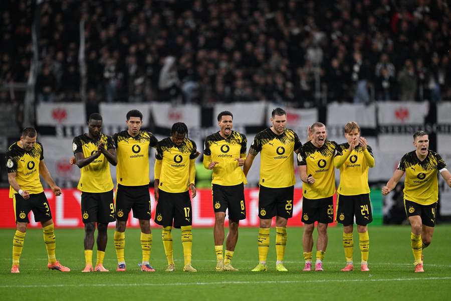 Dortmund vence nos penáltis Dortmund vence nos penáltis
