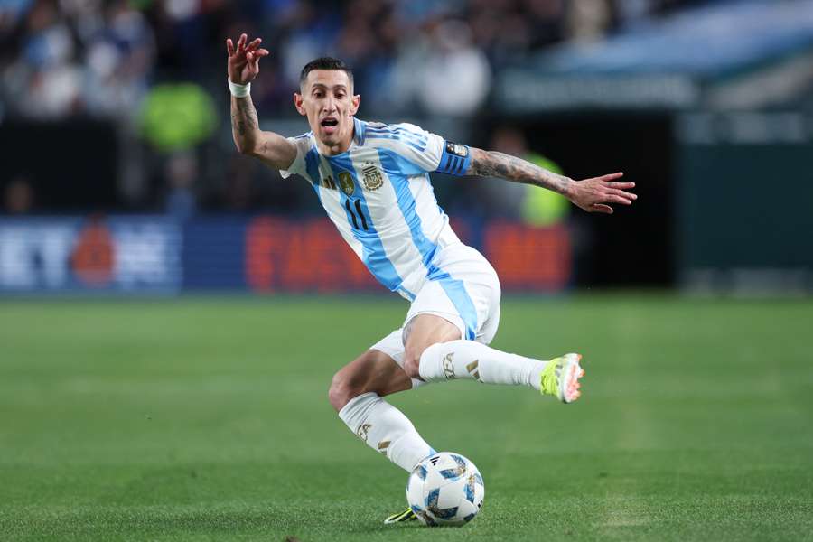 Sem Messi, Di María lidera a Argentina nesta Data FIFA