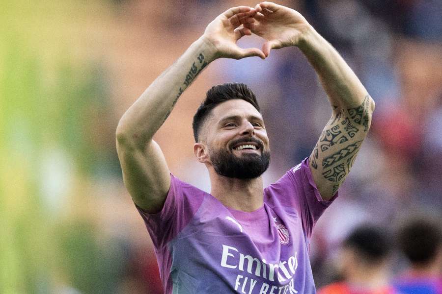 Olivier Giroud é um dos destaques do clássico desta quinta-feira (11)