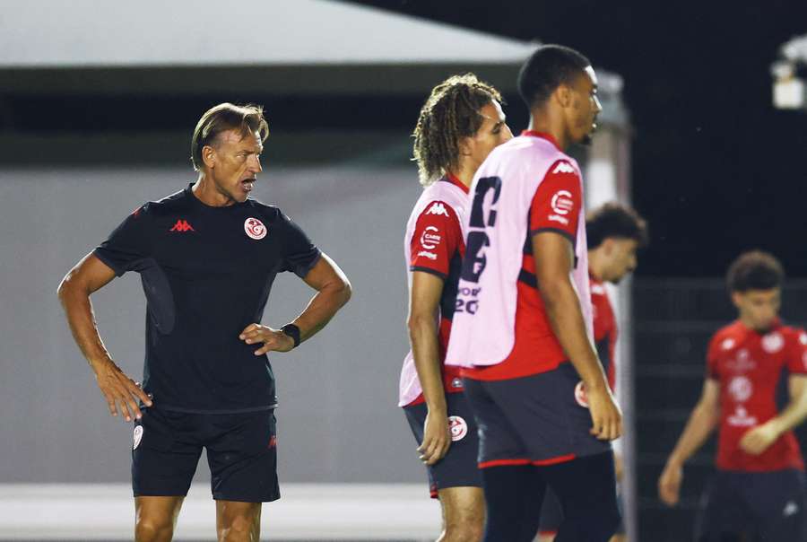 Herve Renard takes his first training session with Tunisia