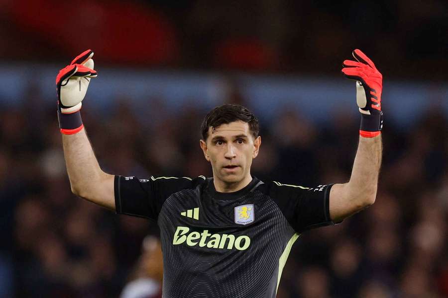 Aston Villa's Emiliano Martinez Aston Villa's Emiliano Martinez