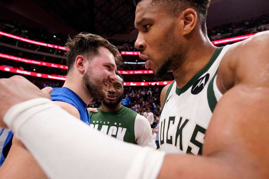 Luka Doncic en Giannis Antetokounmpo na het duel in Dallas