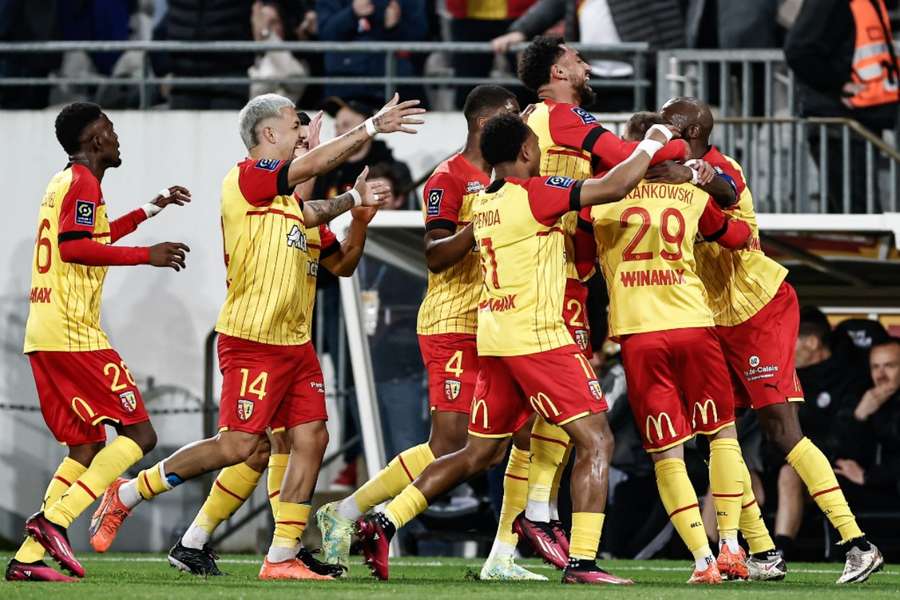 Lens doma vyhrálo už 13. ligový zápas sezony, nejvíc ze všech účastníků Ligue 1.