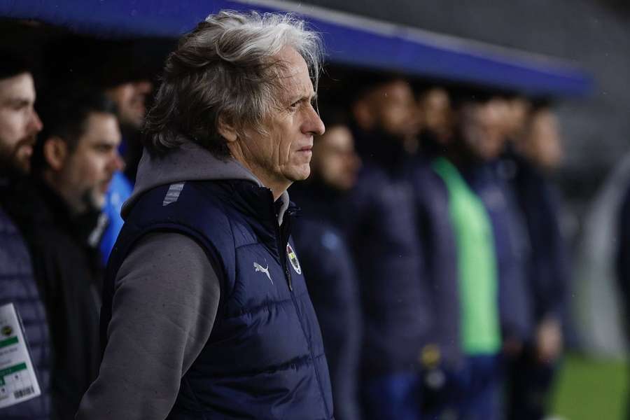 Jorge Jesus abordou o futuro no final do jogo com o Karagumruk