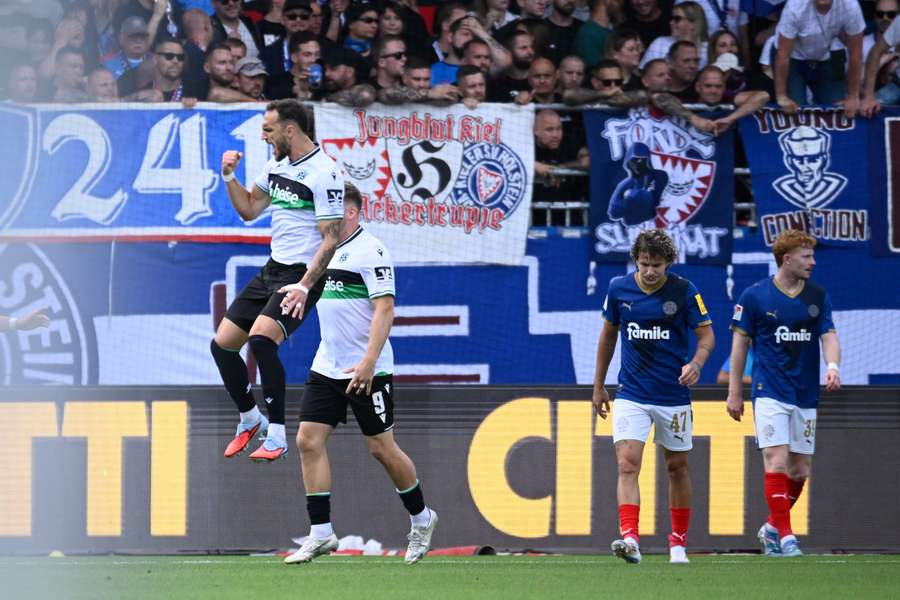 Hannover 96 hat in Kiel nach Rückstand gewonnen