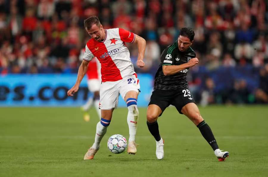 ONLINE: Slavia – Lens. Slavia začíná pouť Ligou mistrů. V poločase hraje s Francouzi bez branek