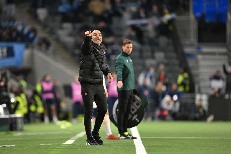 Enzo Maresca byl tradičně u postranní lajny velmi aktivní.
