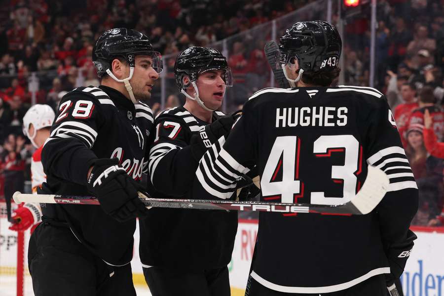 Nemec oslavuje gól proti Calgary. Nemec oslavuje gól proti Calgary.