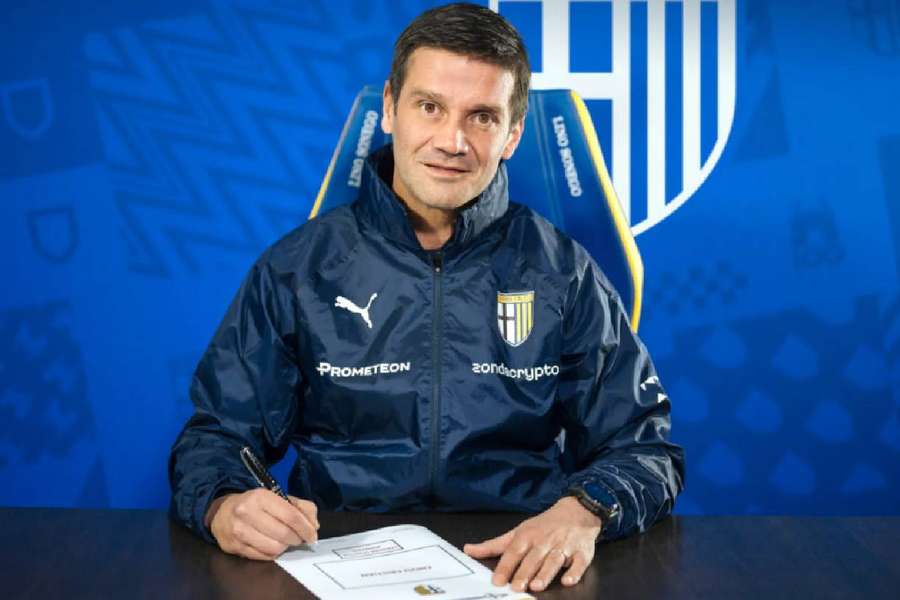 Cristi Chivu a fost prezentat la Parma
