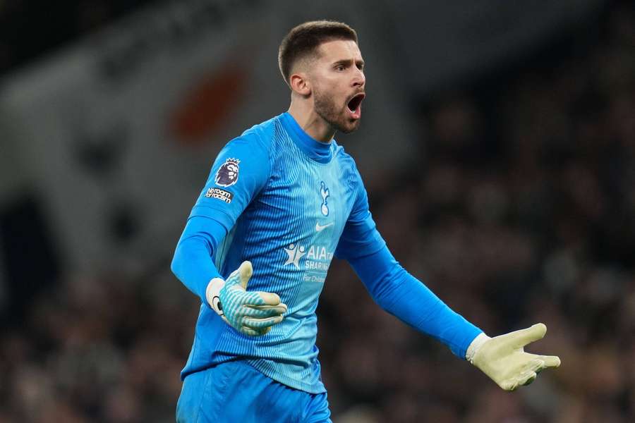 Brankář Tottenhamu Guglielmo Vicario je v hledáčku Interu Milán.