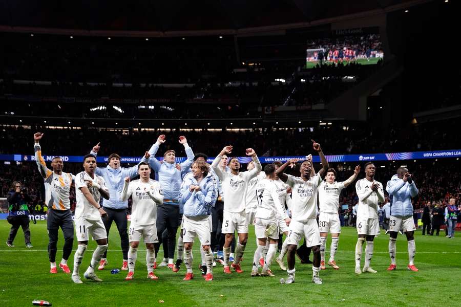Real Madrid feiert den Sieg.