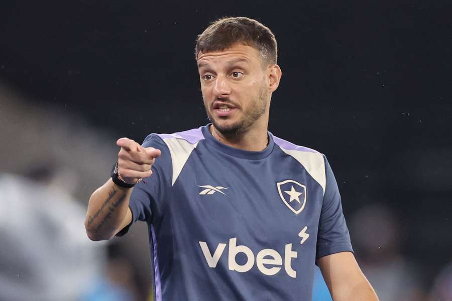 Martín Anselmi não é mais técnico do Botafogo