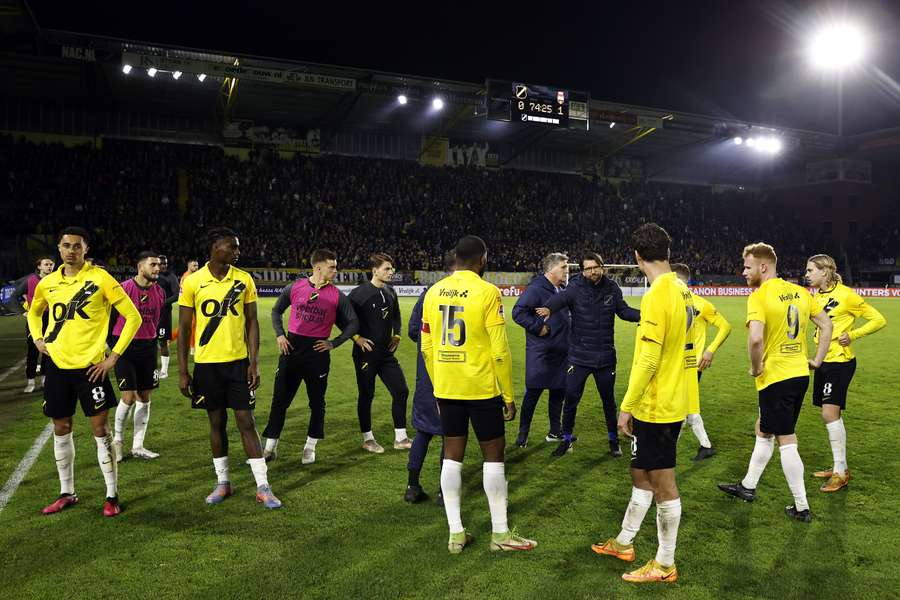 NAC Breda en Willem II zagen hun wedstrijd bij een 0-1 stand definitief gestaakt worden