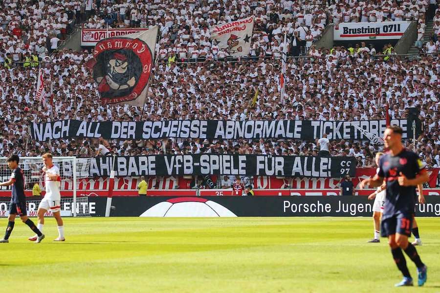 Erst vor der Länderspielpause wurde erneut gegen hohe Ticketpreise protestiert.