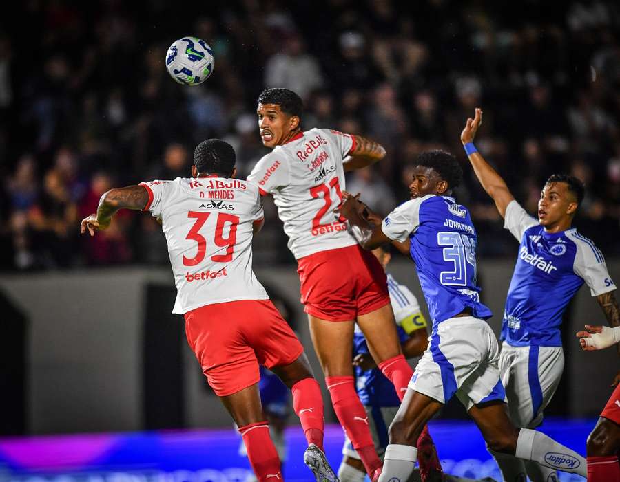 Bragantino e Cruzeiro empataram em encontro particular