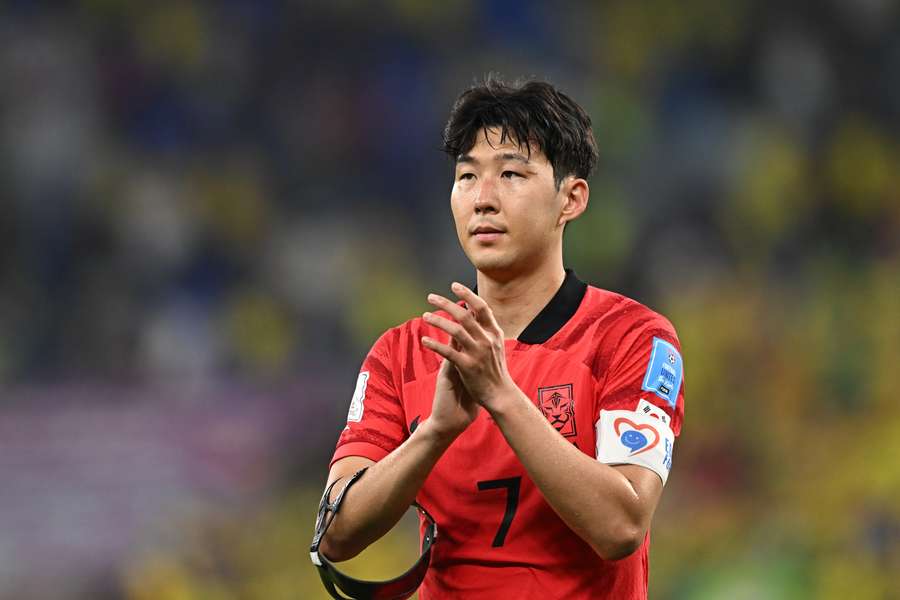 Son pede desculpas após eliminação da Coreia do Sul na Copa