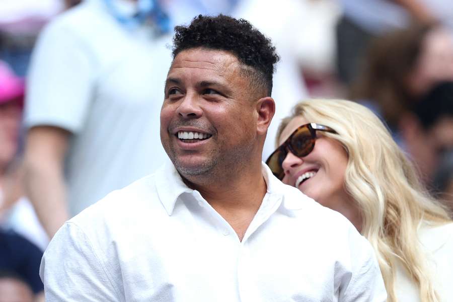 Ronaldo acompanhou a reta decisiva do US Open ao lado da esposa Celina Locks Ronaldo acompanhou a reta decisiva do US Open ao lado da esposa Celina Locks