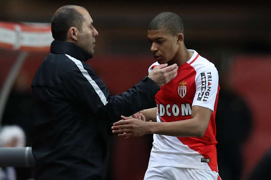 Jardim com o jovem Mbappé em jogo do Monaco em 2017