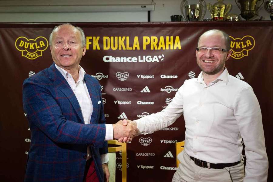 Majitel Dukly Matěj Turek slíbil, že za rok se na Julisce baráž hrát nebude.
