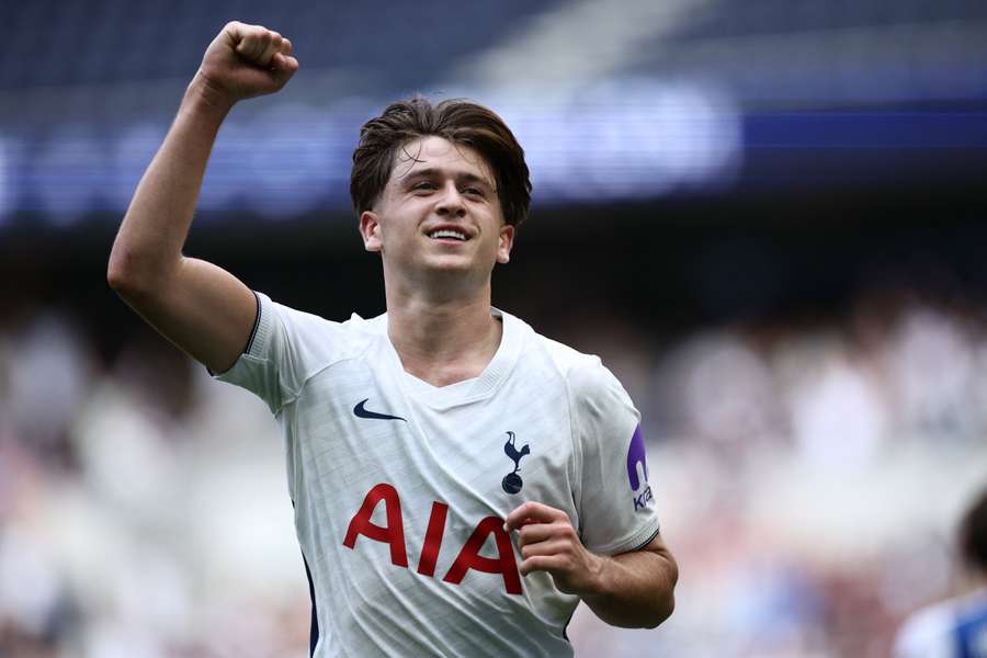 Tottenham Hotspur's Mikey Moore celebrates after scoring their second goal against Hoffenheim