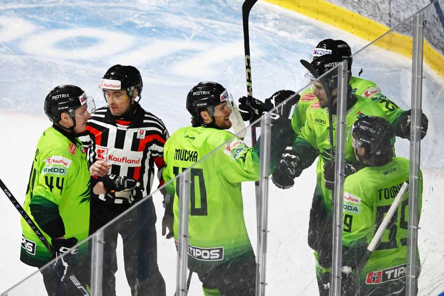 Žilina štvrtý raz v sezóne zdolala Košice. Žilina štvrtý raz v sezóne zdolala Košice.