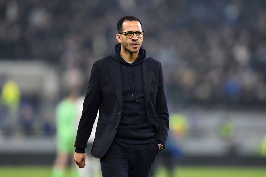 Under pressure Rosenior slams Everton defeat as "most disappointing" of Chelsea career