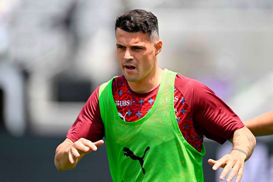 Granit Xhaka é o principal nome da Suíça