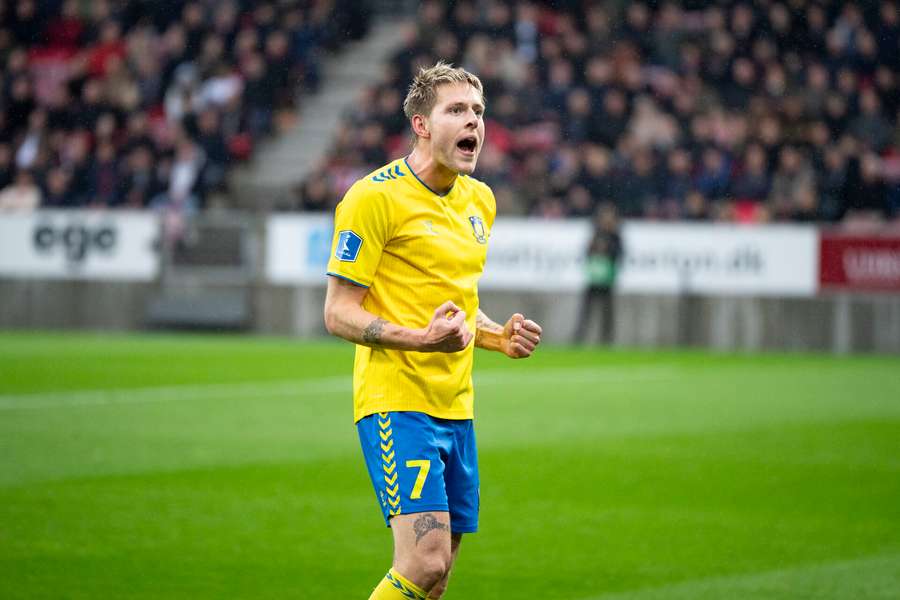 Brøndbys Nicilai Vallys reagerer, efter han har udlignet til 1-1 under superligakampen mellem FC Midtjylland og Brøndby IF 