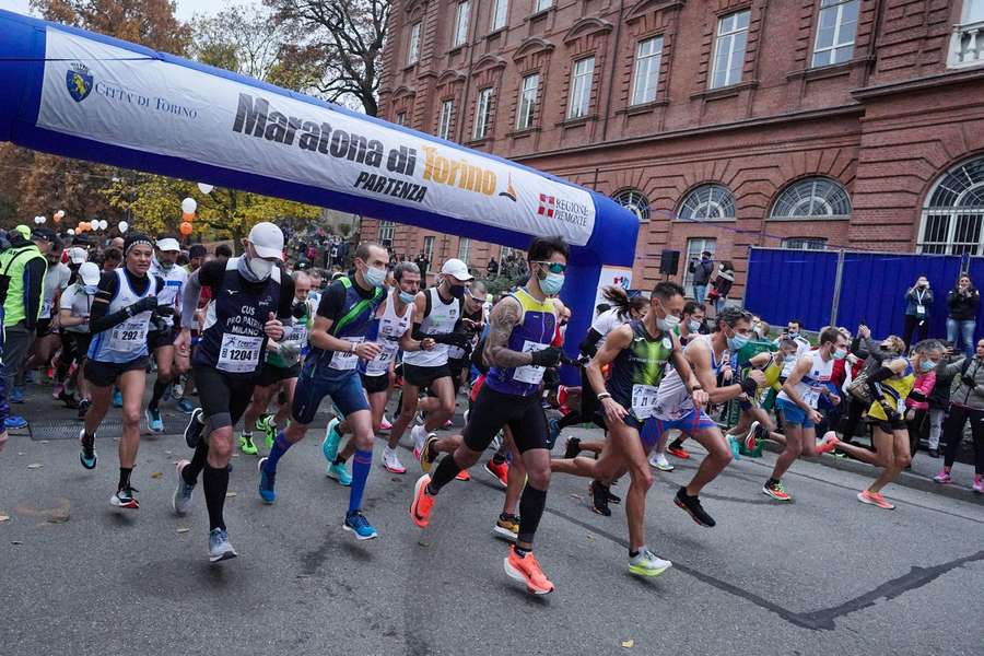 La partenza della maratona di Torino del 2021