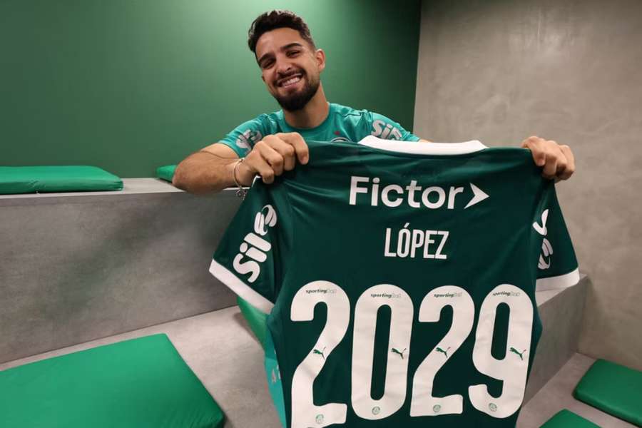 Palmeiras anuncia renovação com atacante Flaco López até 2030