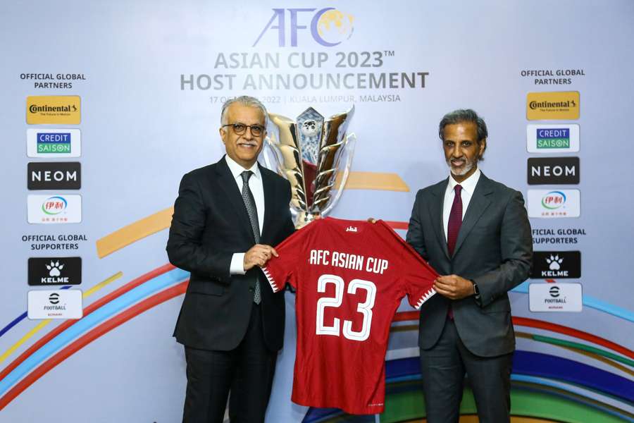Le Qatar aujourd'hui à Kuala Lampur affichant leur désignation comme hôte de la Coupe d'Asie 2023.