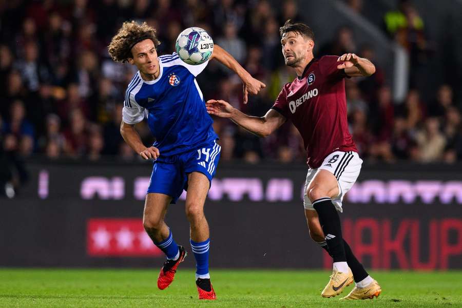 Ljubičič v souboji s Kairinenem.