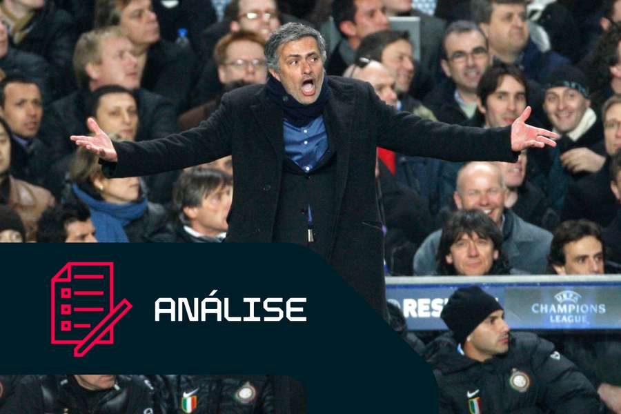 Mourinho, na altura treinador do Inter, defronta o Chelsea
