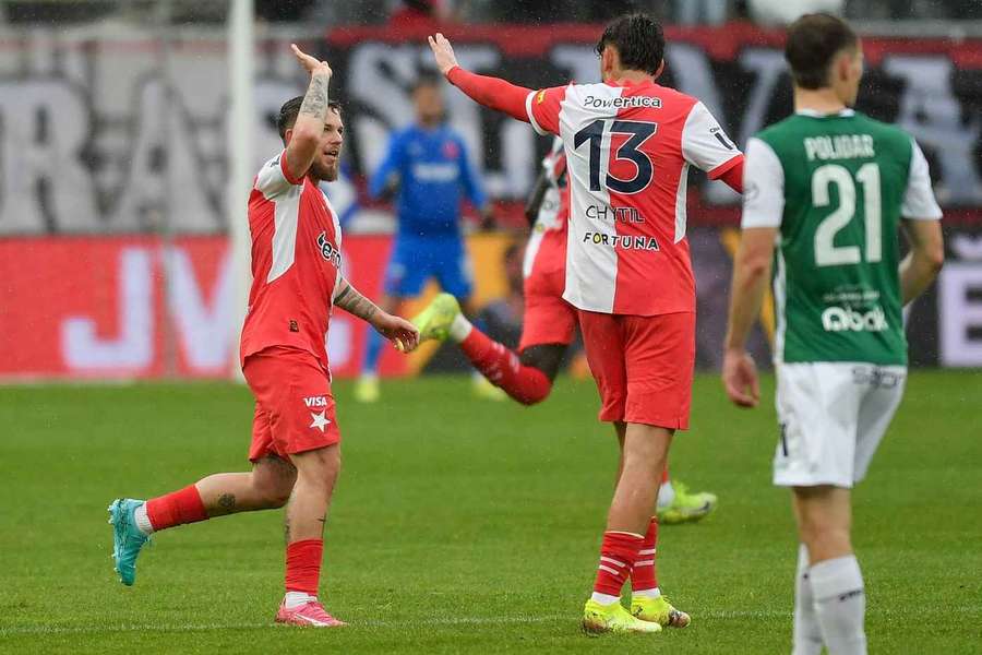 Kušej dal v Jablonci oba góly Slavie.