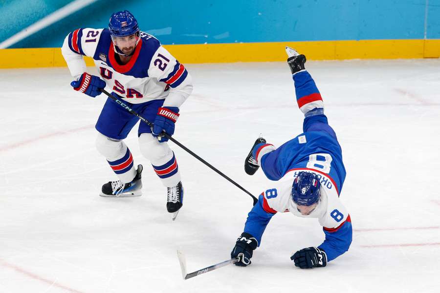 Hokejisté USA v semifinále deklasovali Slovensko 6:2.