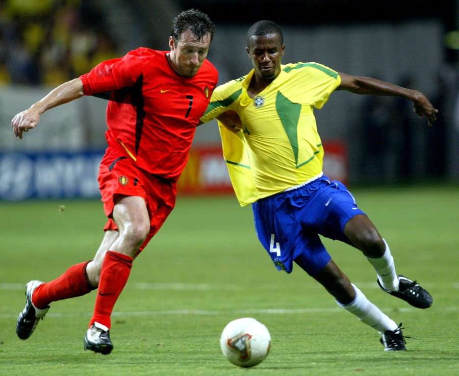 Roque Jr. en action lors de la Coupe du monde 2002 Roque Jr. en action lors de la Coupe du monde 2002
