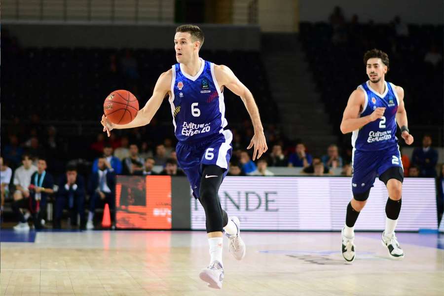 López-Aróstegui, jugador del Valencia Basket