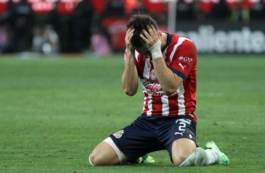 Jogador do Chivas lamenta o vice