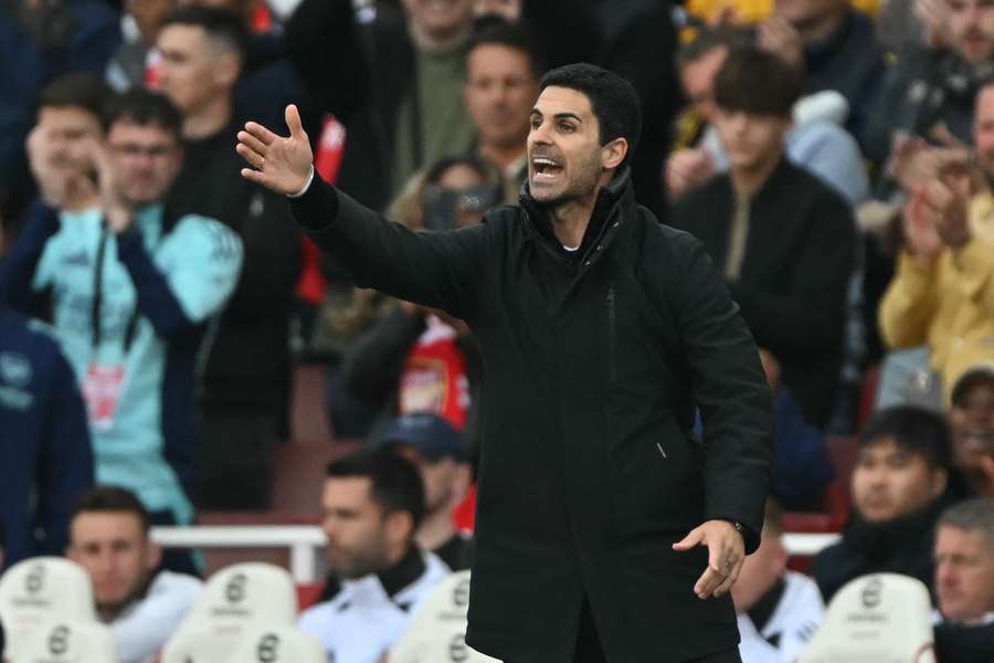 Arteta przyznaje, że Arsenal potrzebuje "siły ognia" na rynku transferowym