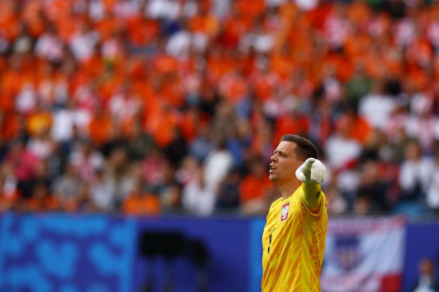 Szczesny in action for Poland 