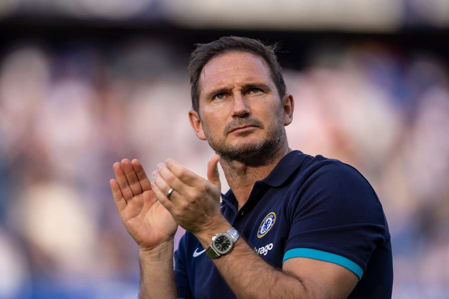 Voormalig Chelsea-trainer Frank Lampard zei dat de problemen van van zijn ex-werkgever hem dit seizoen niet hebben verrast.
